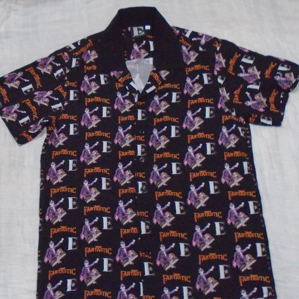 Elton John Captain Fantastic Button Down Cuban Style Casual Shirt Size Medium